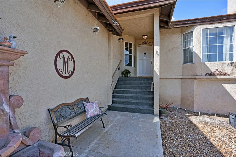 22196 Hoofbeat Way Canyon Lake, CA 92587