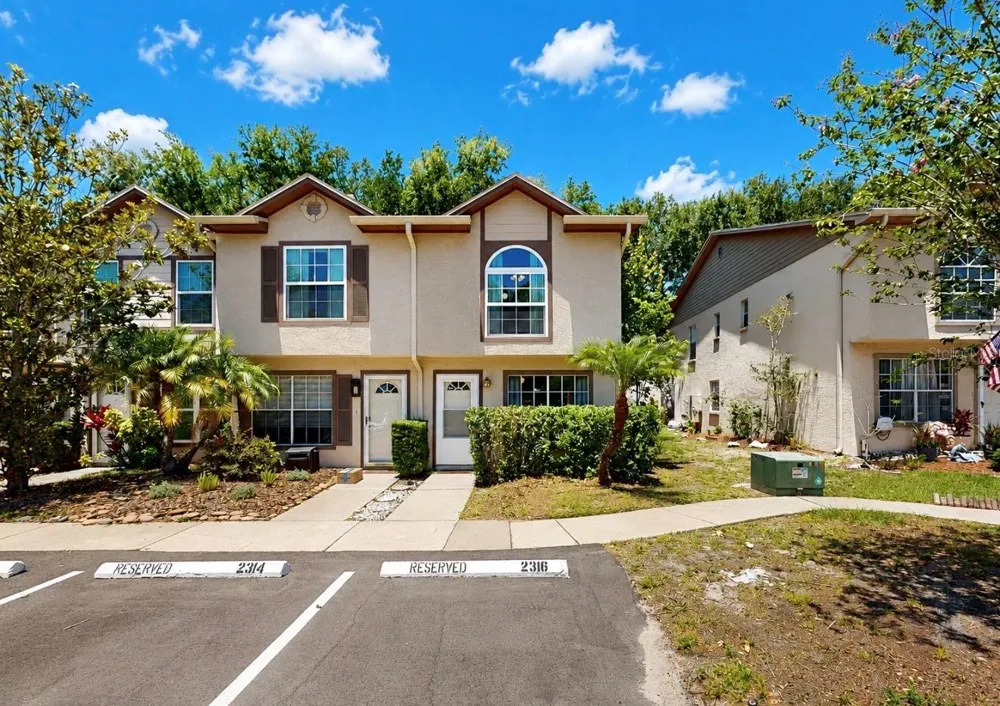 2316 FLETCHERS POINT CIRCLE Tampa, FL 33613