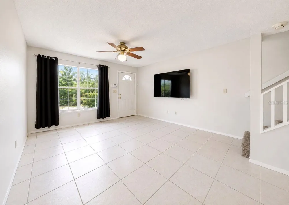 2316 FLETCHERS POINT CIRCLE Tampa, FL 33613