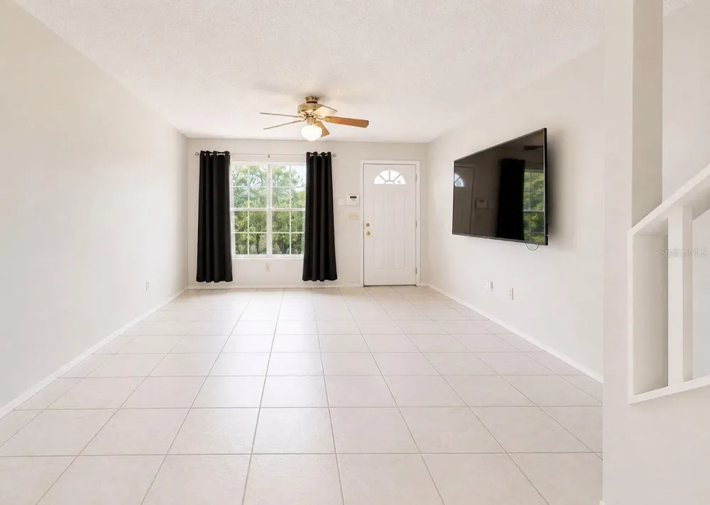 2316 FLETCHERS POINT CIRCLE Tampa, FL 33613