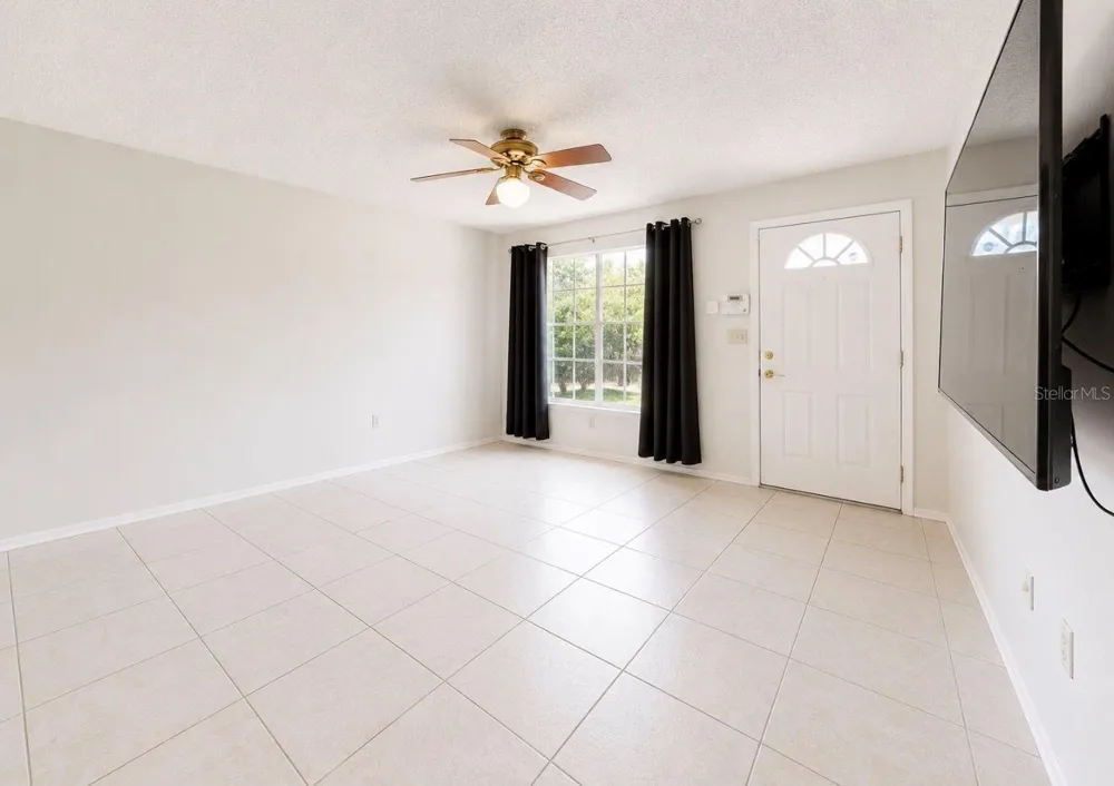 2316 FLETCHERS POINT CIRCLE Tampa, FL 33613