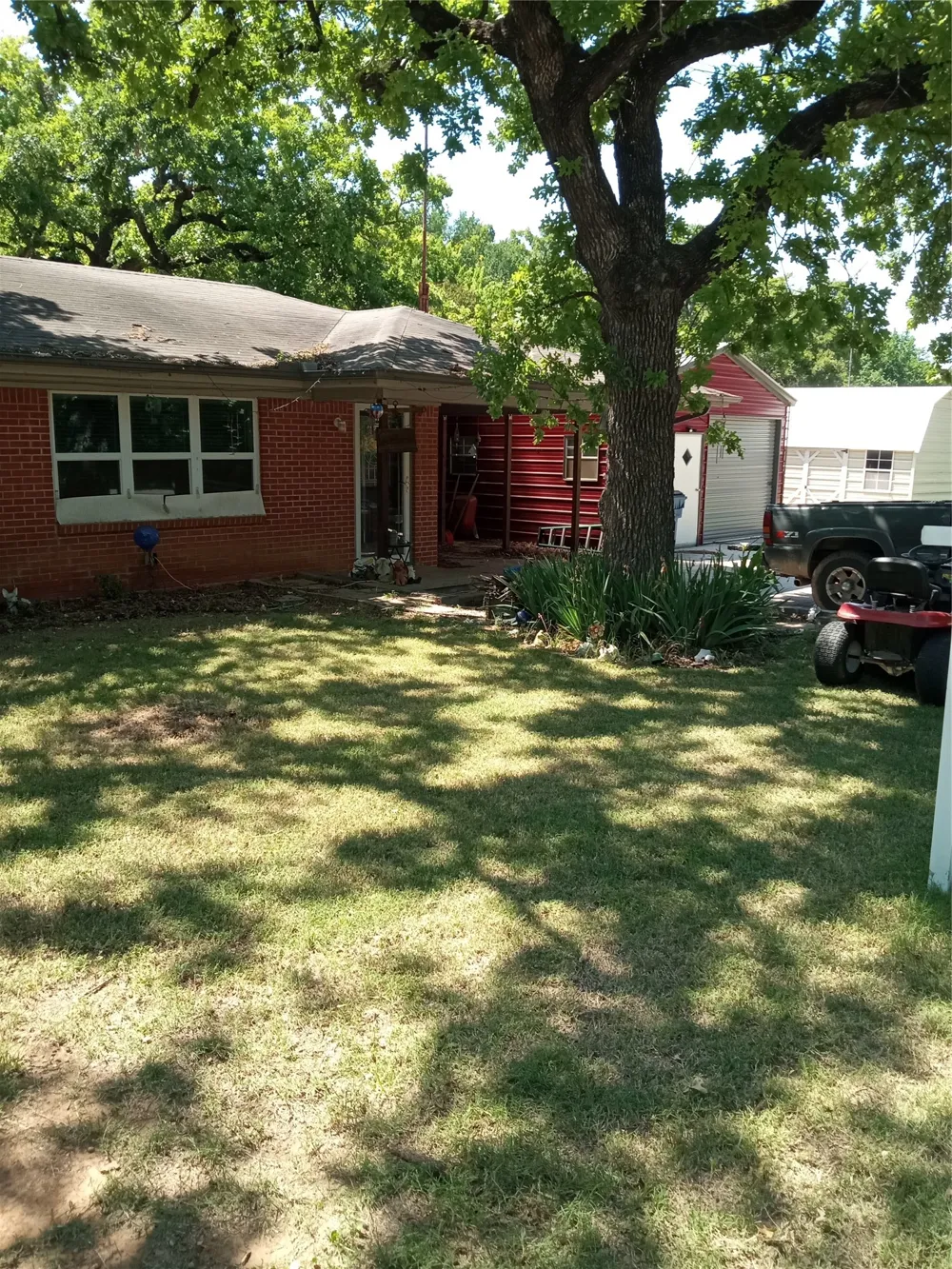 1005 Gary Street Bridgeport, TX 76426