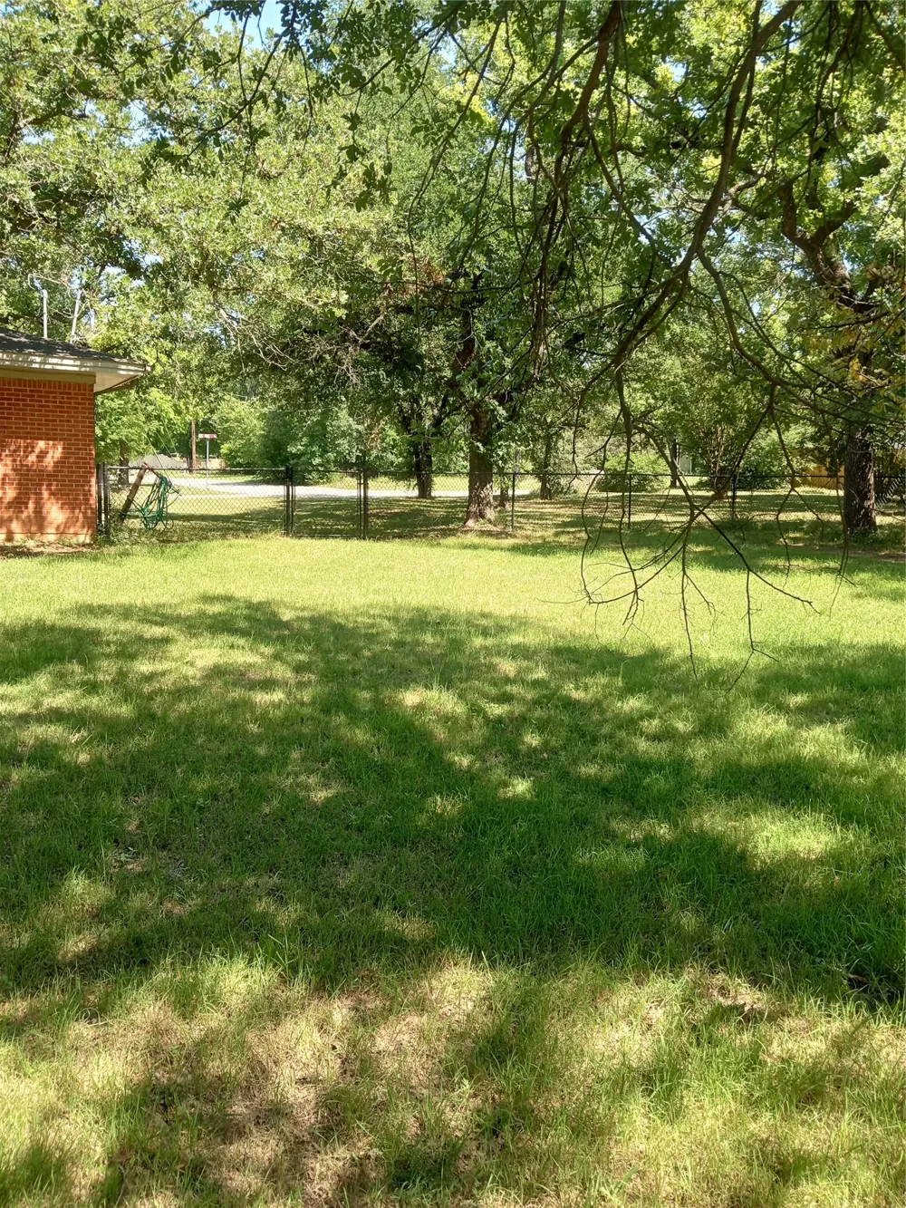 1005 Gary Street Bridgeport, TX 76426