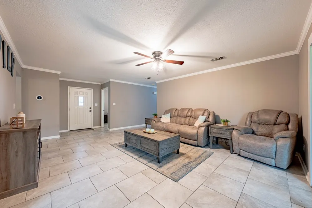 128 Hilltop Drive Trinidad, TX 75163