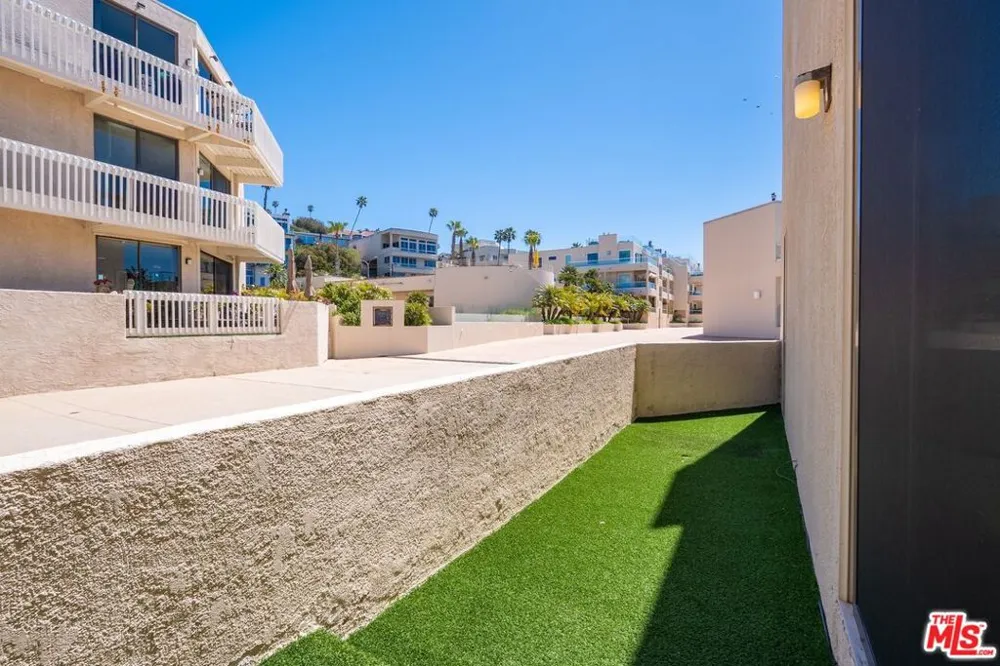 7301 Vista Del Mar #B105 Playa del Rey, CA 90293
