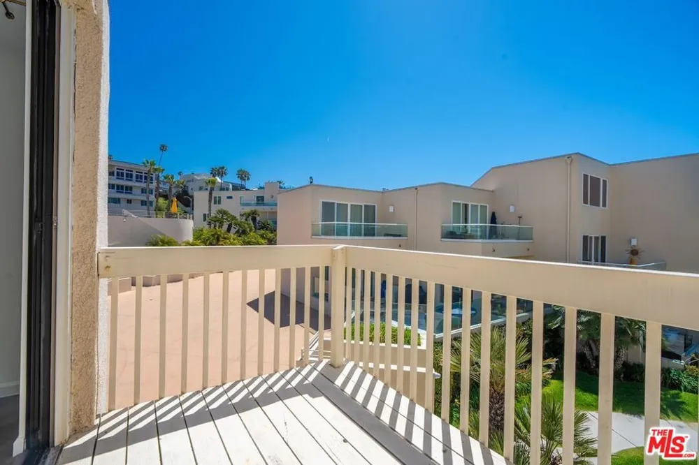 7301 Vista Del Mar #B105 Playa del Rey, CA 90293