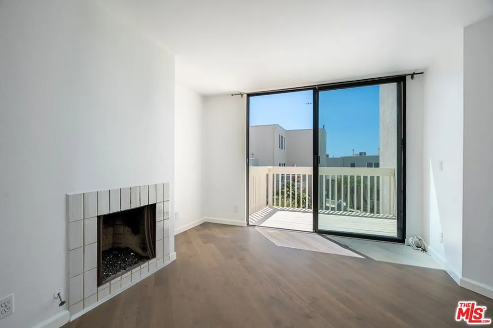 7301 Vista Del Mar #B105 Playa del Rey, CA 90293
