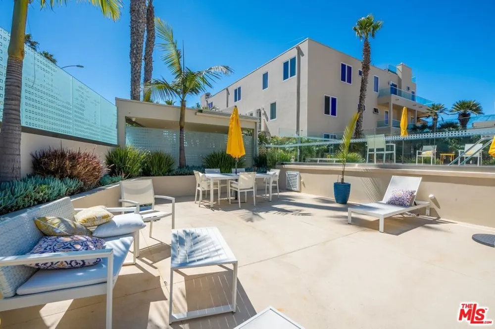 7301 Vista Del Mar #B105 Playa del Rey, CA 90293