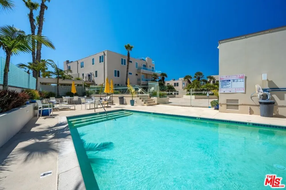 7301 Vista Del Mar #B105 Playa del Rey, CA 90293