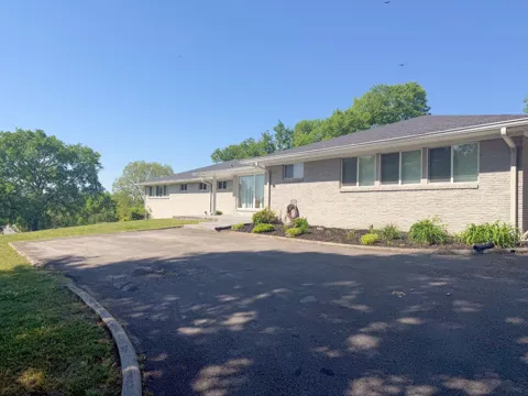 133 Sunset Dr