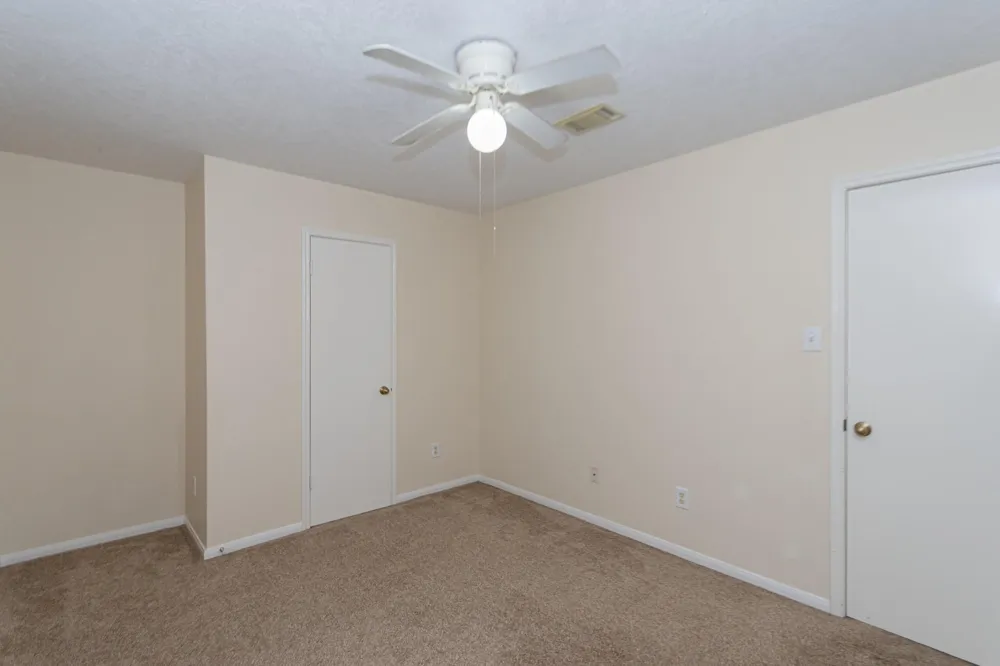 1710 Oak Valley Drive Kemah, TX 77565