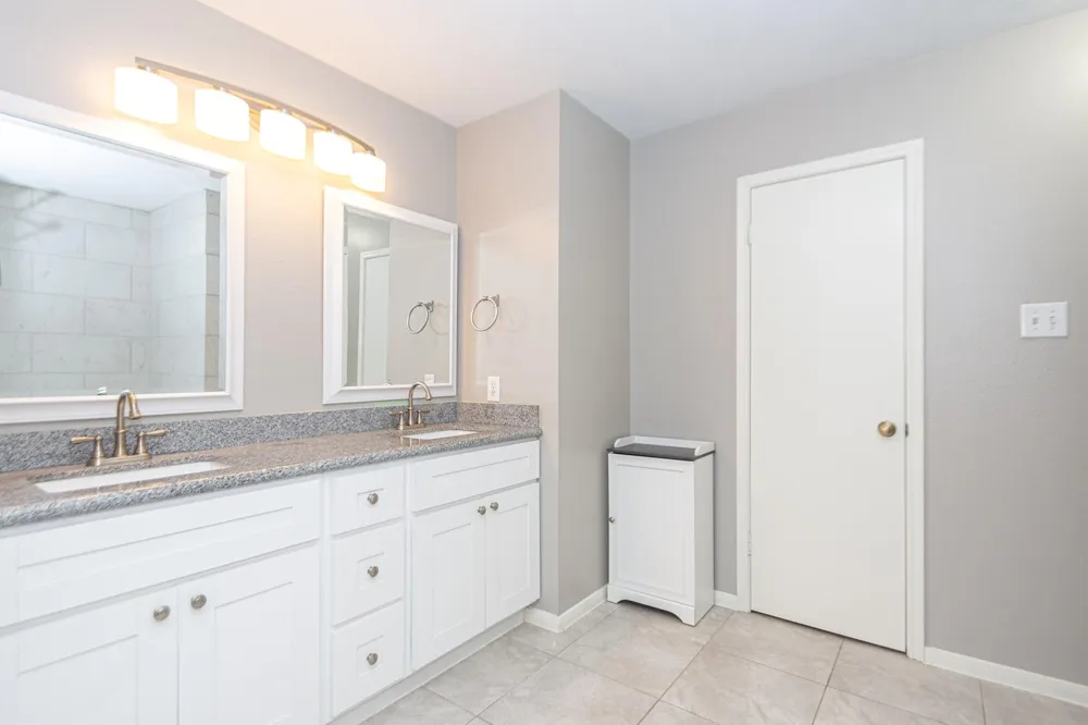 1710 Oak Valley Drive Kemah, TX 77565