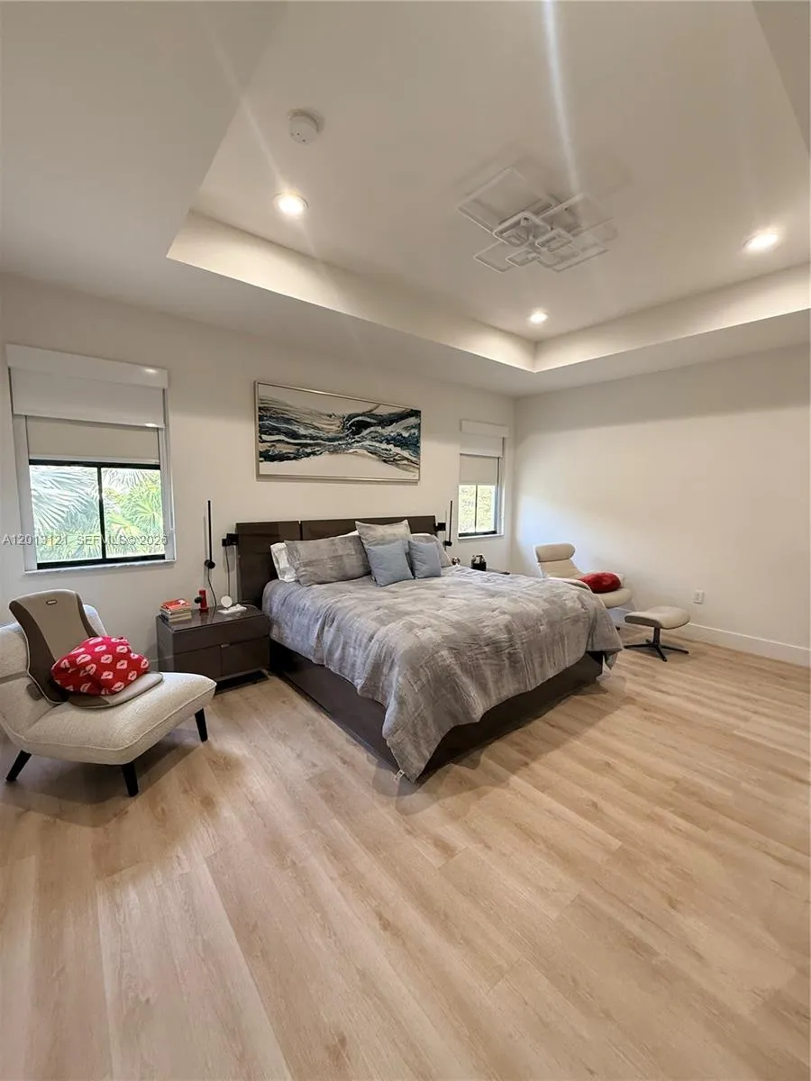8640 NW 101st Pl Doral, FL 33178