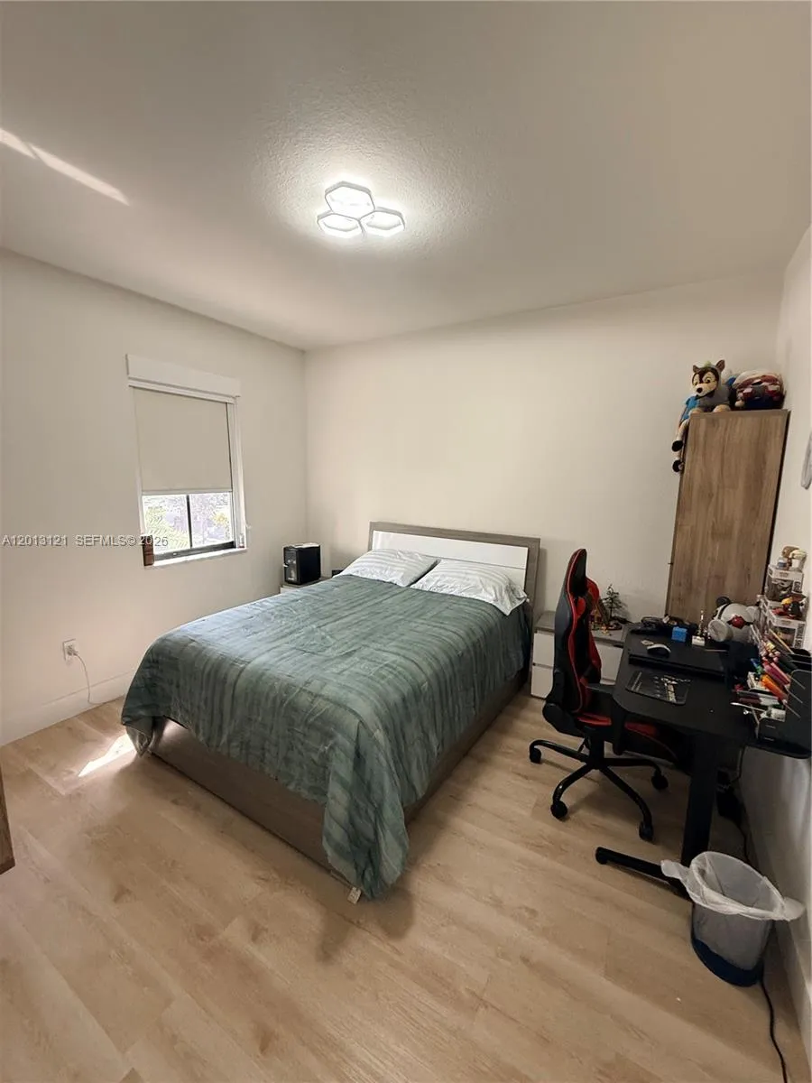 8640 NW 101st Pl Doral, FL 33178