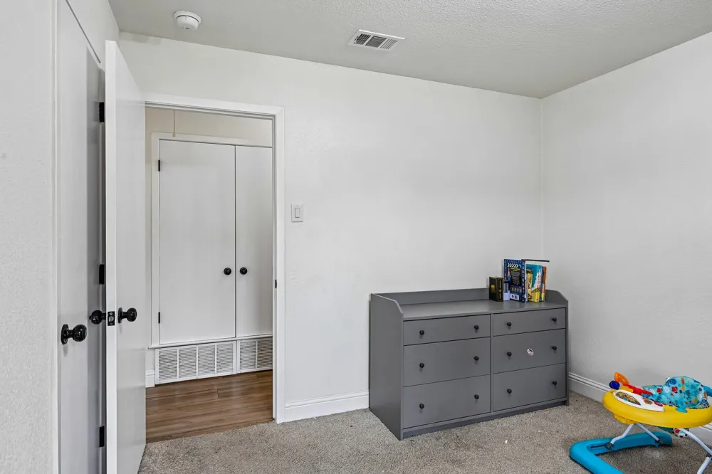 813 Oakbluff Drive Lancaster, TX 75146