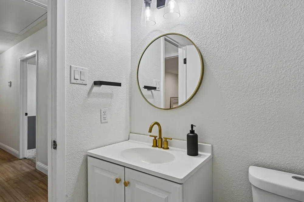 813 Oakbluff Drive Lancaster, TX 75146