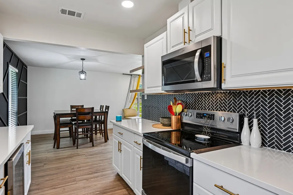 813 Oakbluff Drive Lancaster, TX 75146