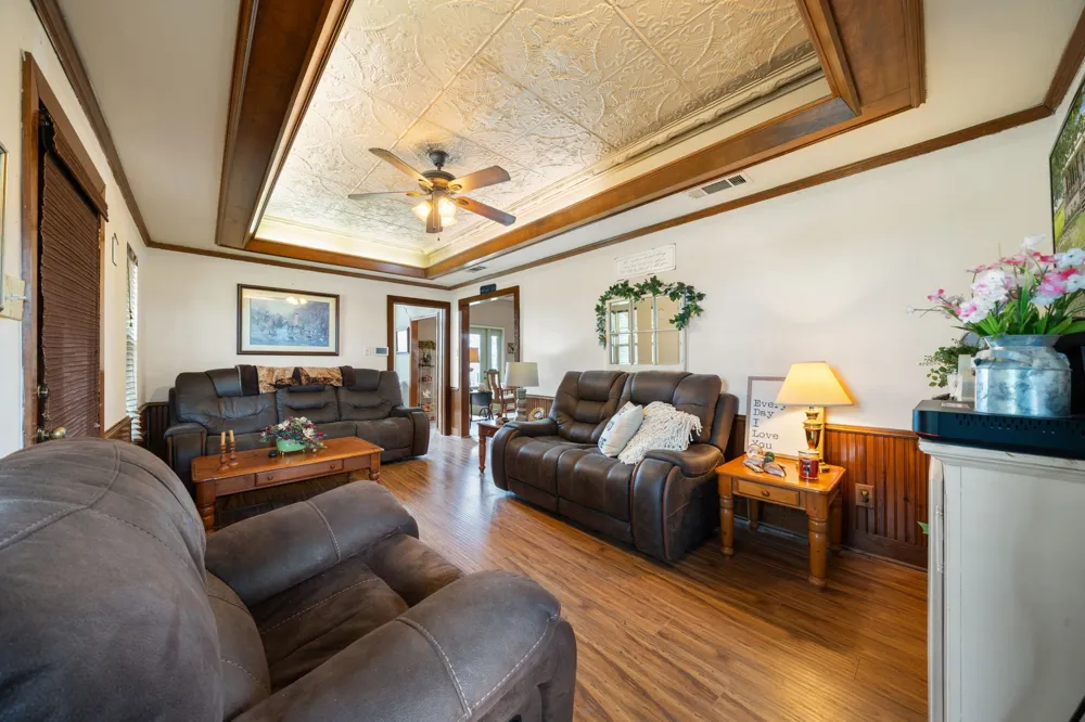 404 Fm 1566 W Wolfe City, TX 75496