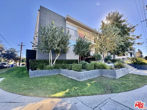 7524 Sepulveda Boulevard #207
