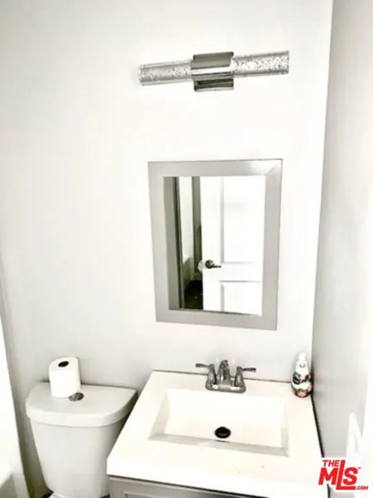7524 Sepulveda Boulevard #207 Van Nuys, CA 91405