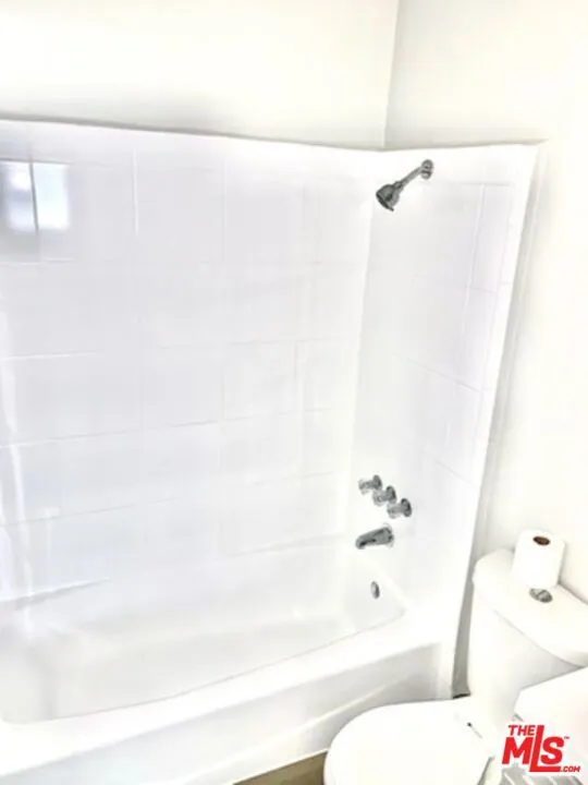 7524 Sepulveda Boulevard #207 Van Nuys, CA 91405
