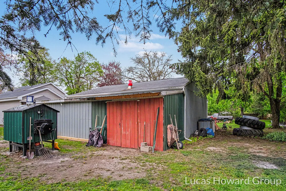 229 S Sherman Street Evergreen Township, MI 48884
