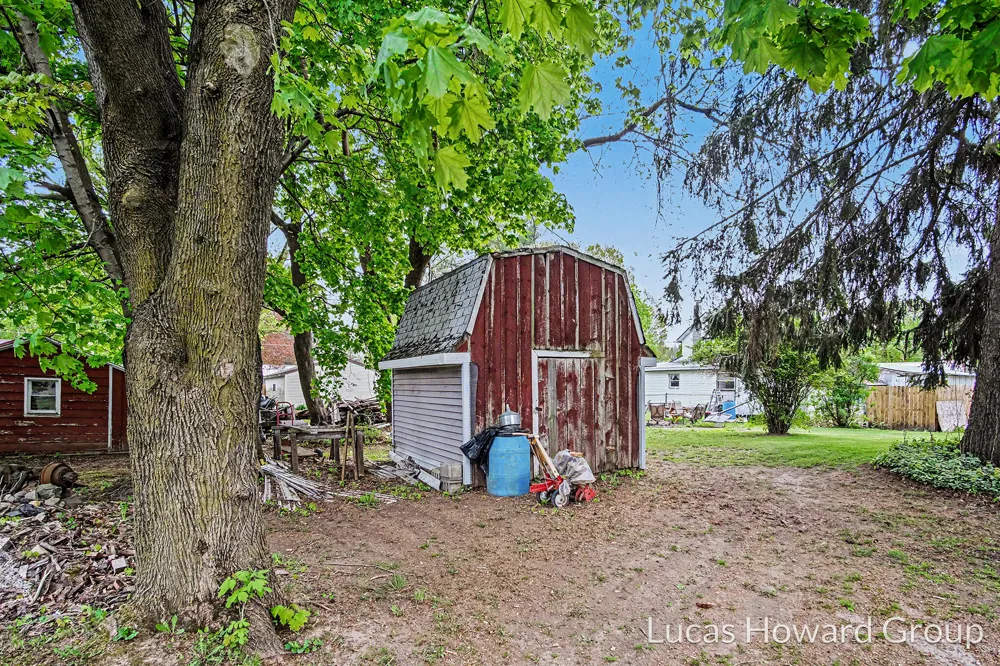 229 S Sherman Street Evergreen Township, MI 48884