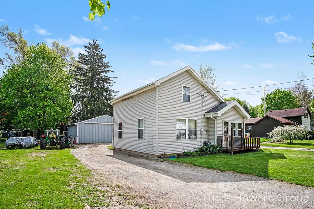 229 S Sherman Street Evergreen Township, MI 48884