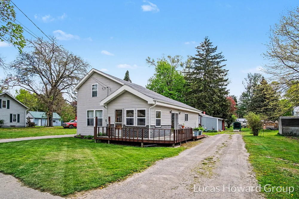 229 S Sherman Street Evergreen Township, MI 48884