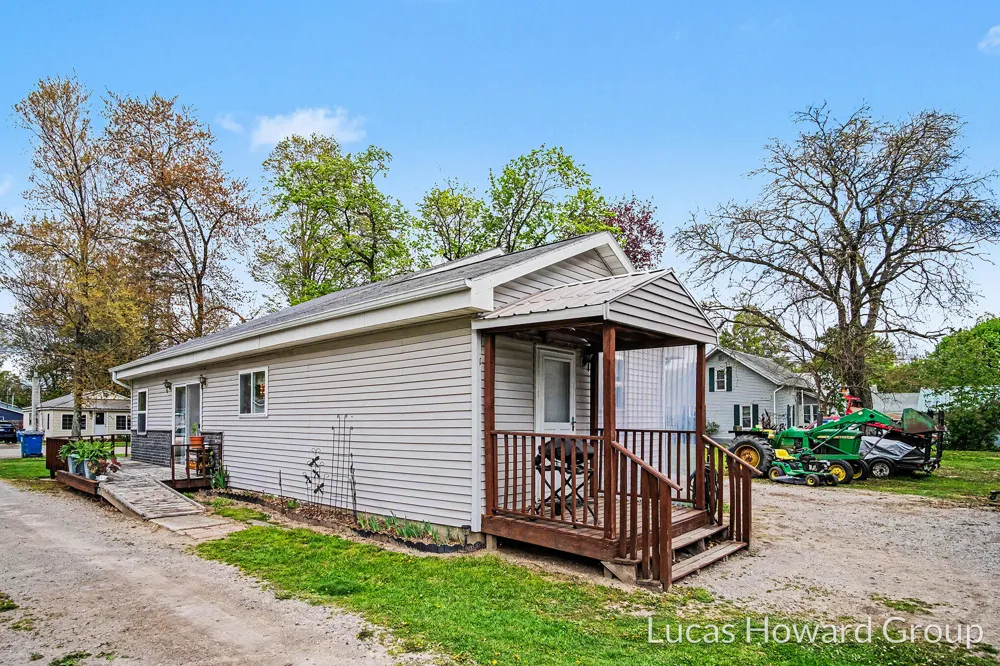 229 S Sherman Street Evergreen Township, MI 48884