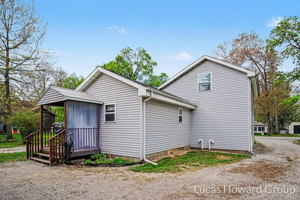 229 S Sherman Street Evergreen Township, MI 48884