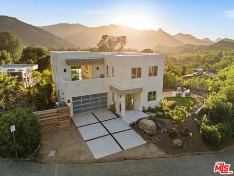 25638 Monte Nido Drive