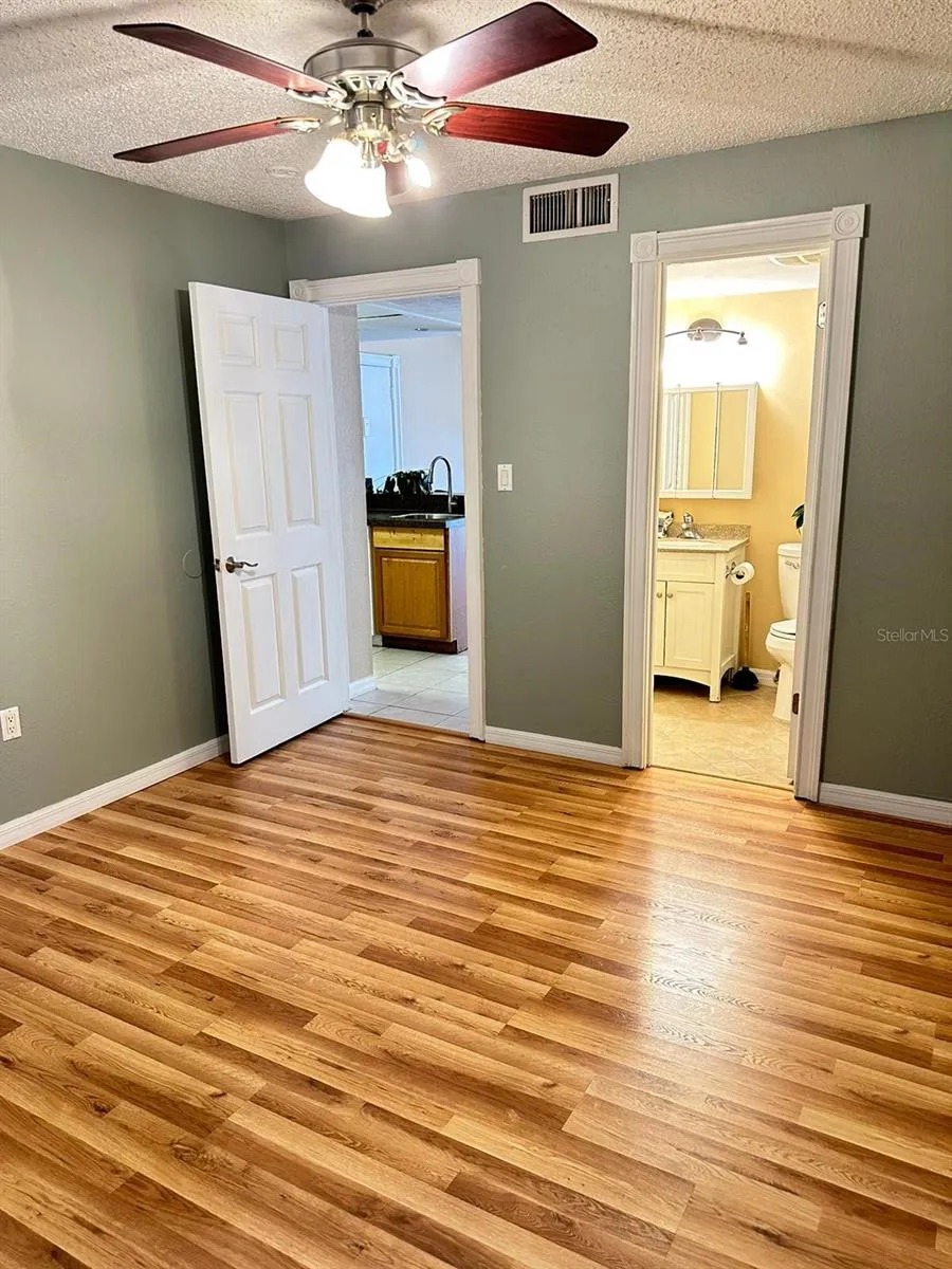596 ORANGE DRIVE #150 Altamonte Springs, FL 32701