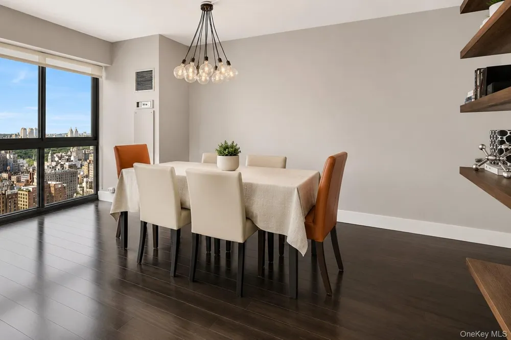 200 E 61st Street #35B New York (Manhattan), NY 10065