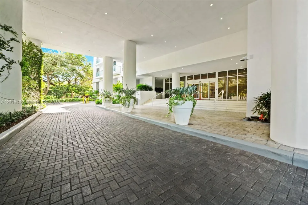 4250 Biscayne Blvd #1009 Miami, FL 33137