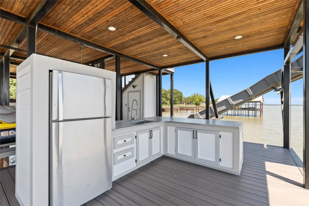 1301 Oak Hill Drive Kemp, TX 75143