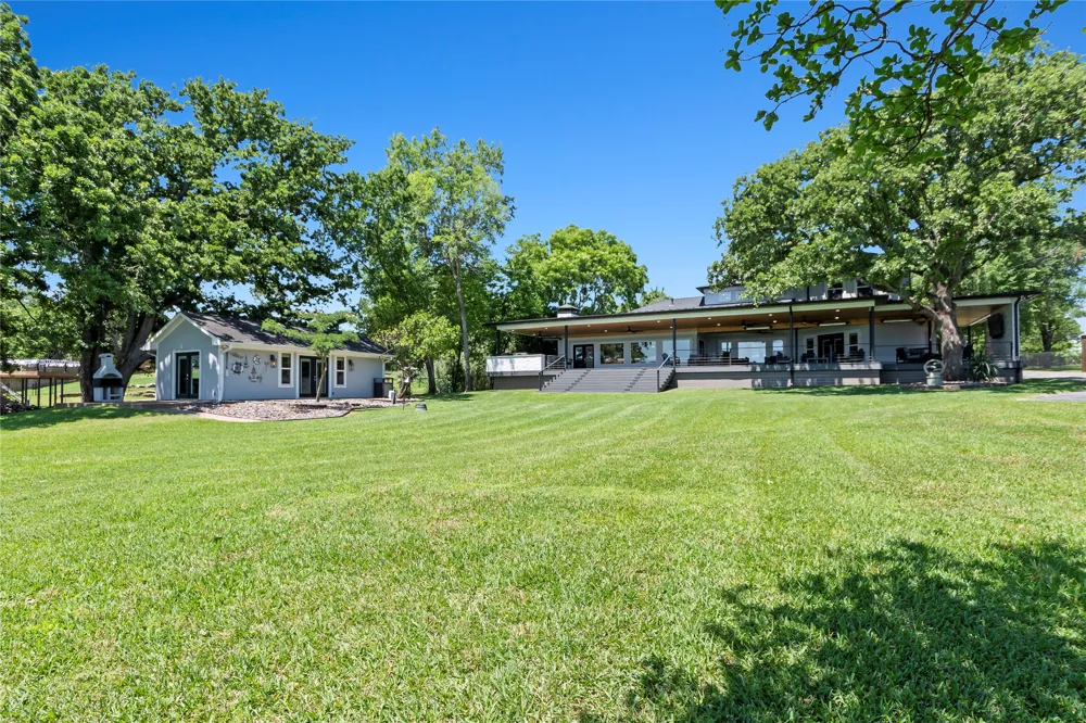 1301 Oak Hill Drive Kemp, TX 75143