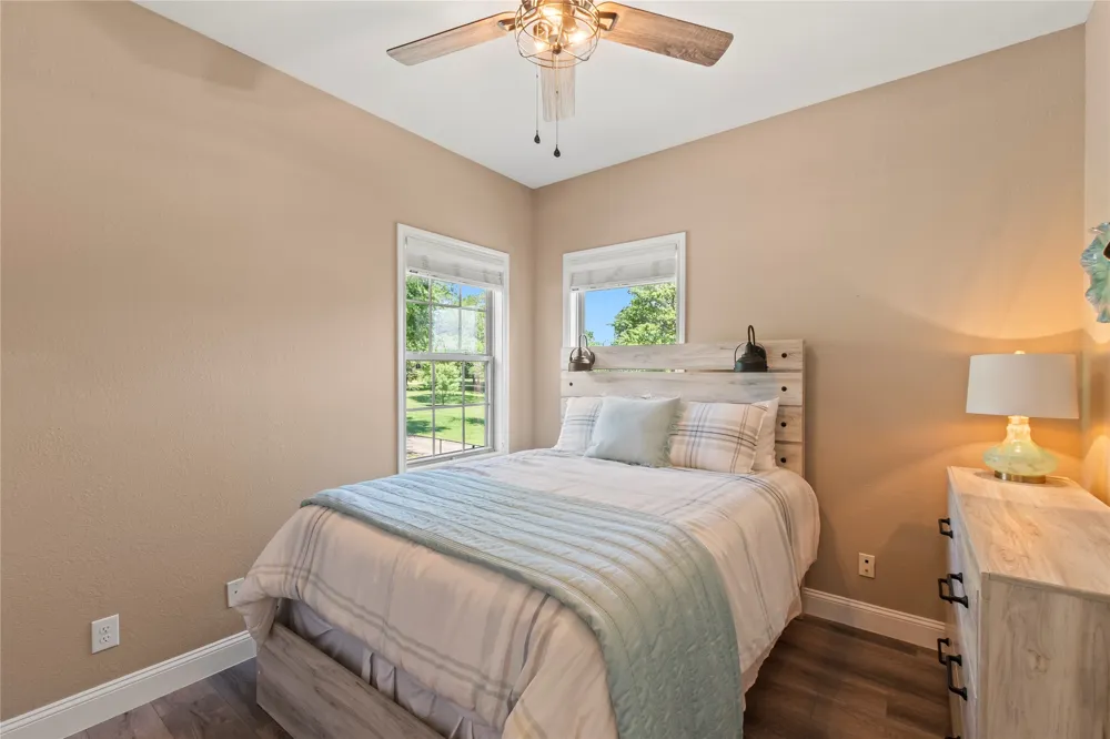 1301 Oak Hill Drive Kemp, TX 75143
