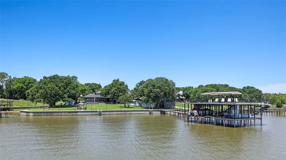 1301 Oak Hill Drive Kemp, TX 75143