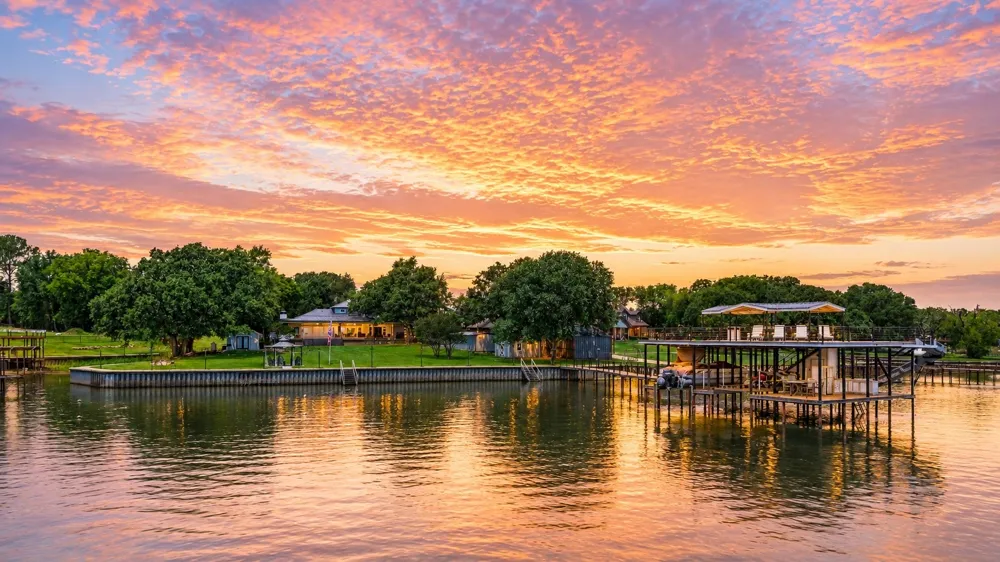 1301 Oak Hill Drive Kemp, TX 75143