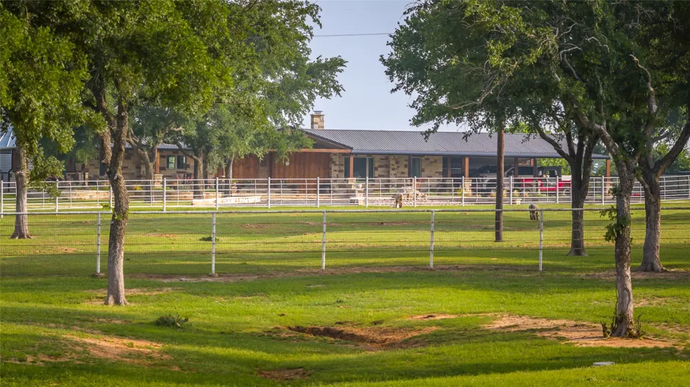 24183 S US 281 Hico, TX 76457