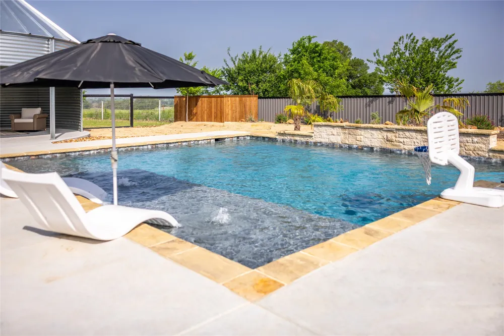 24183 S US 281 Hico, TX 76457