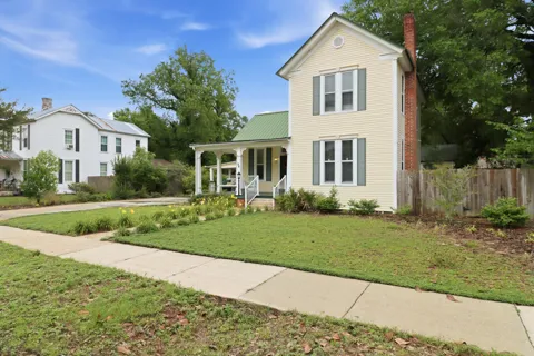 98 E Live Oak Avenue