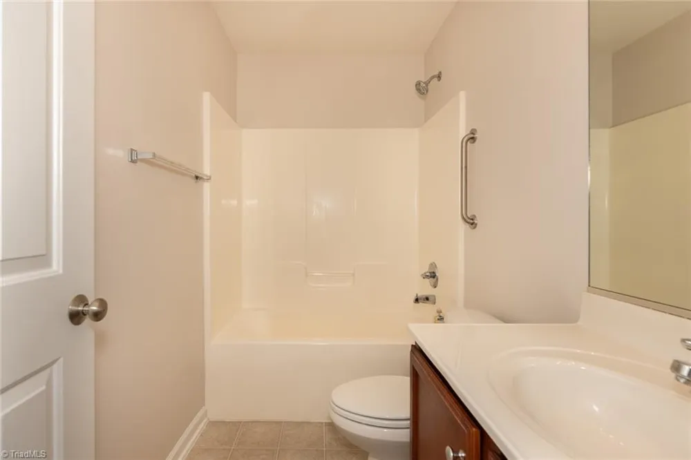5862 Sunny Ridge Trail Clemmons, NC 27012