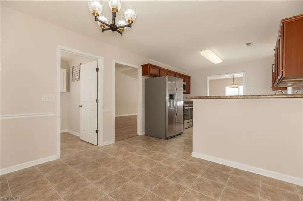 5862 Sunny Ridge Trail Clemmons, NC 27012