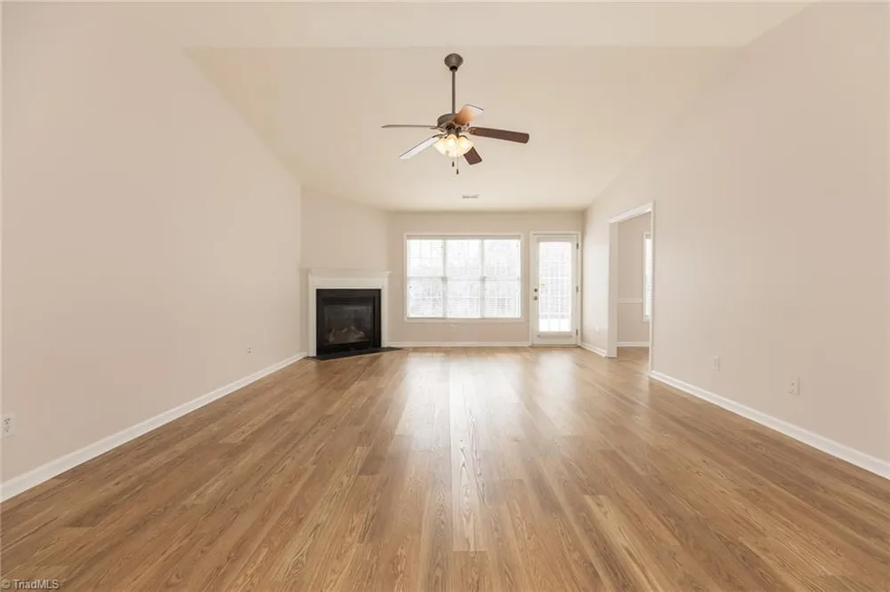 5862 Sunny Ridge Trail Clemmons, NC 27012