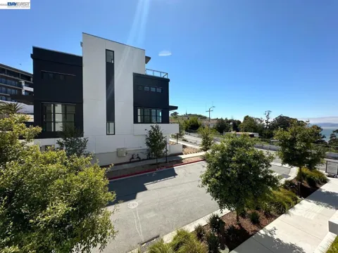 1 Bristol Ct. #302