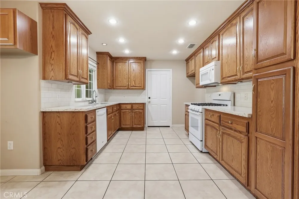 3954 Garden San Bernardino, CA 92404