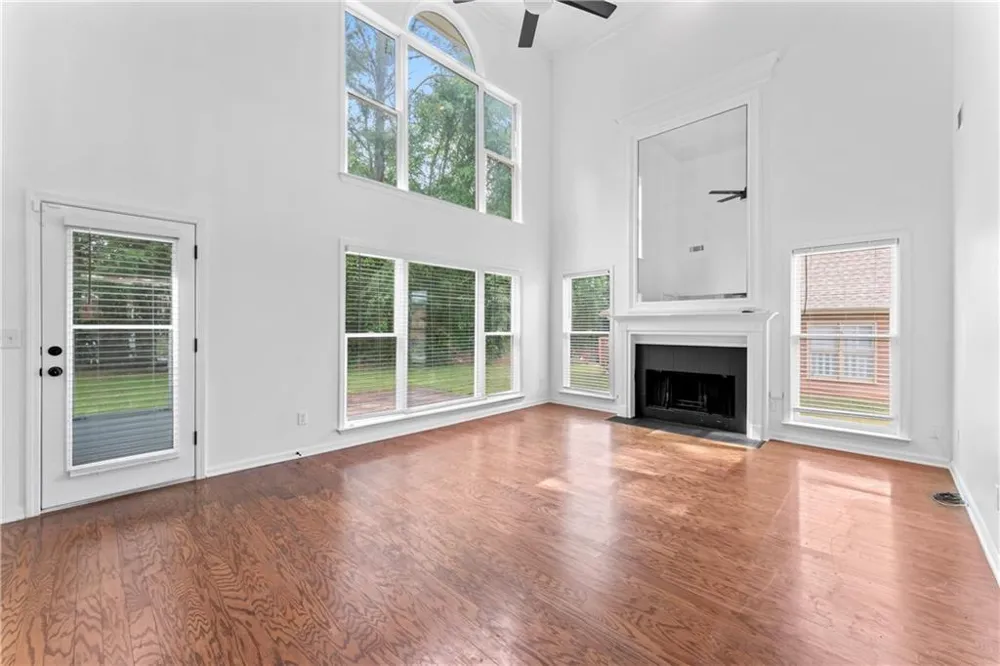 4267 Azalea Walk Ellenwood, GA 30294