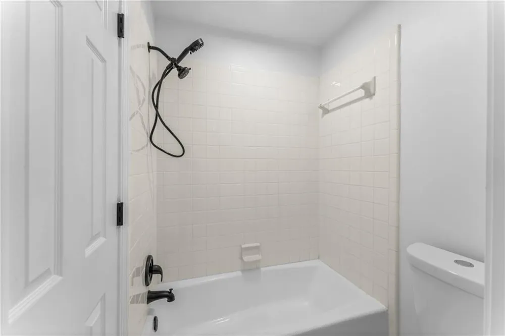 4267 Azalea Walk Ellenwood, GA 30294